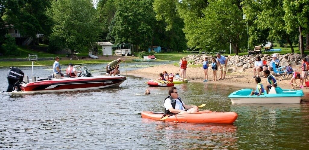 Photo of Others in Lindstrom