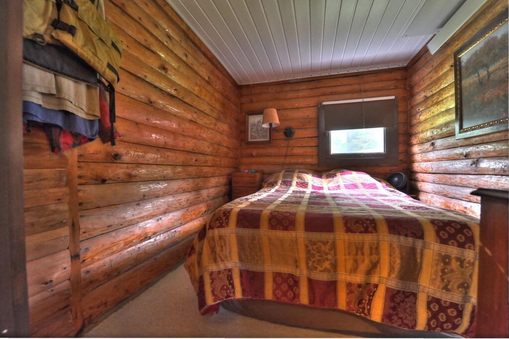 Photo of Bedroom in Winter