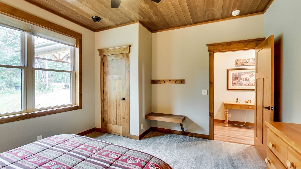 Photo of Bedroom in Crosslake