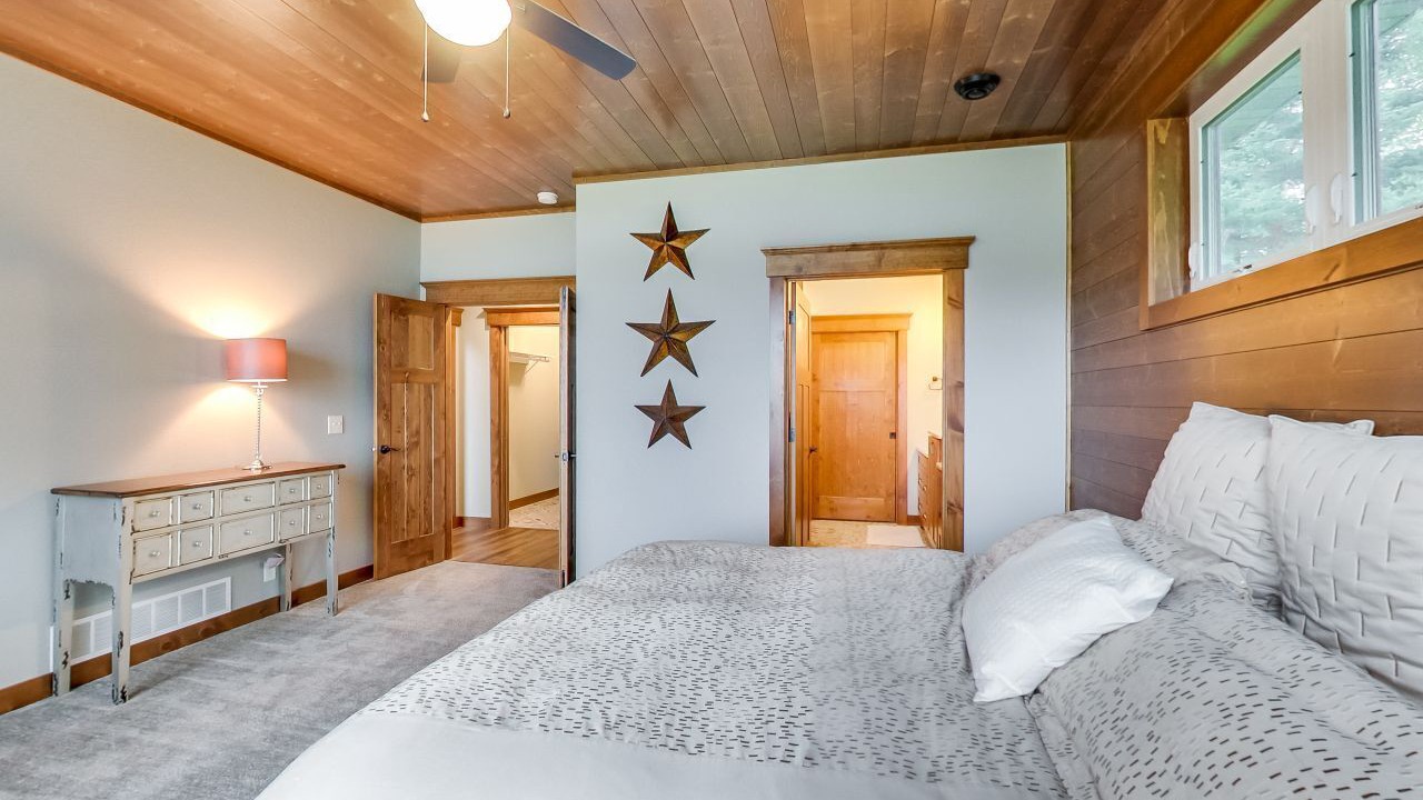 Photo of Bedroom in Crosslake