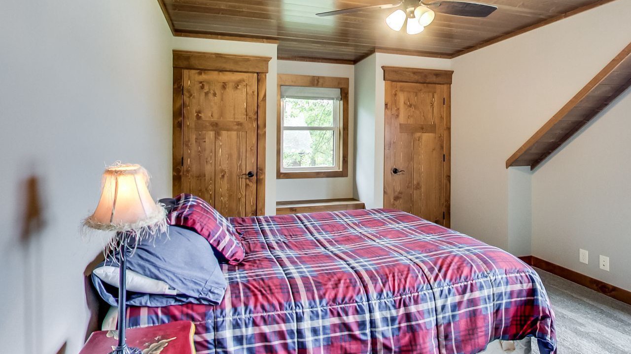 Photo of Bedroom in Crosslake