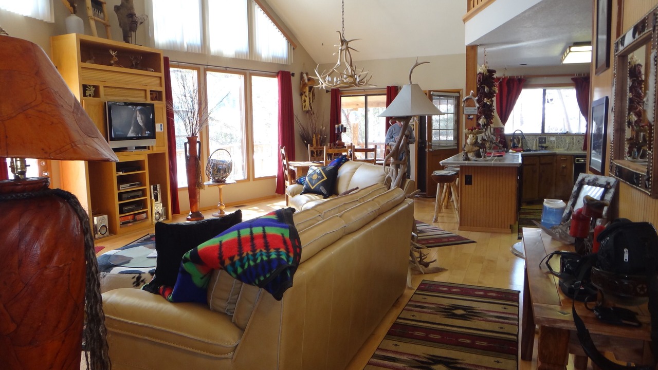 Photo of Livingroom in Red River