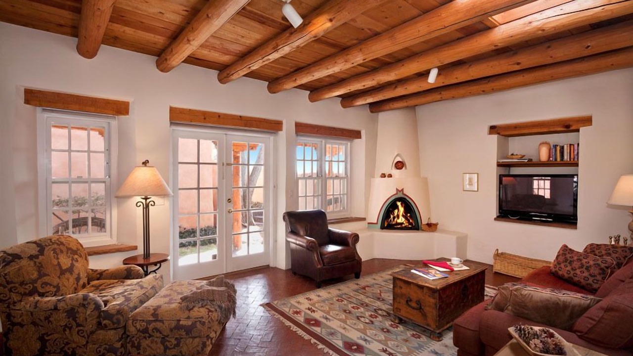Photo of Livingroom in Historic Eastside