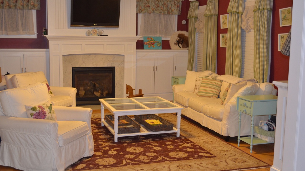 Photo of Livingroom in Saratoga Springs