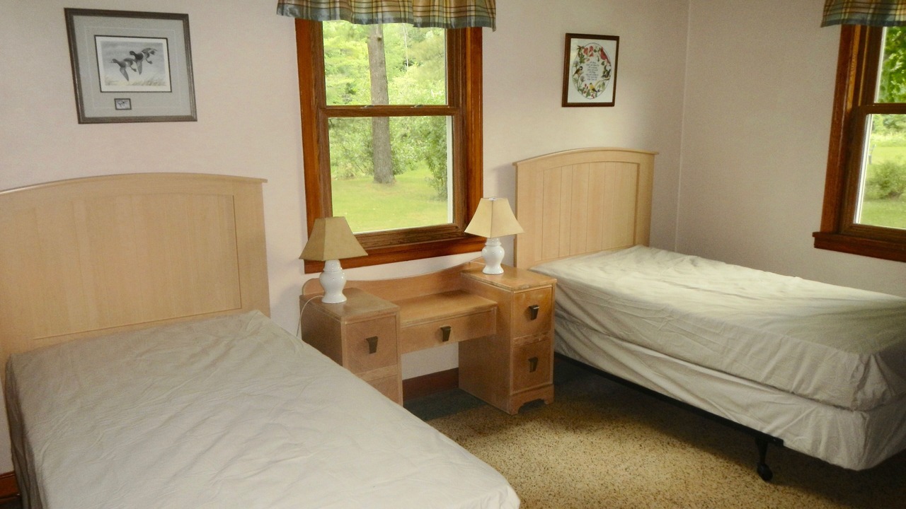 Photo of Bedroom in Maple