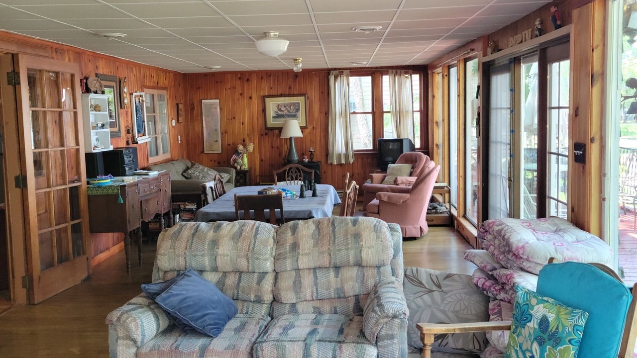 Photo of Livingroom in Frontenac