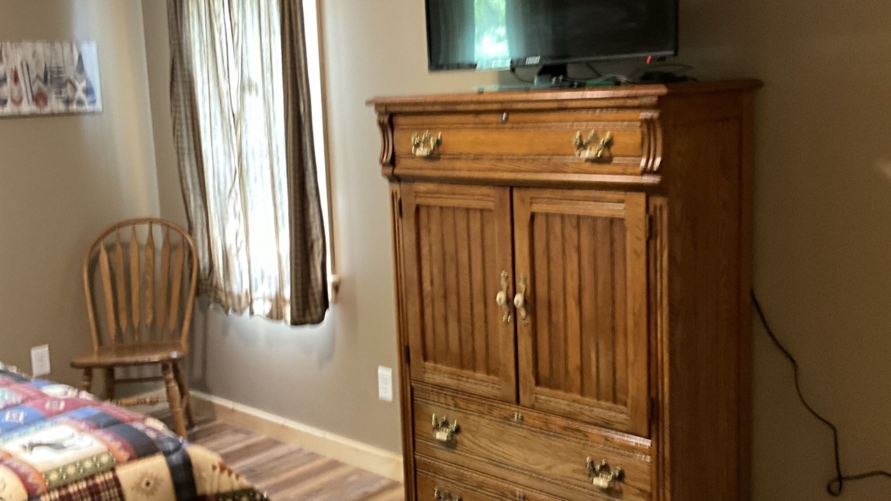 Photo of Bedroom in Cloverdale