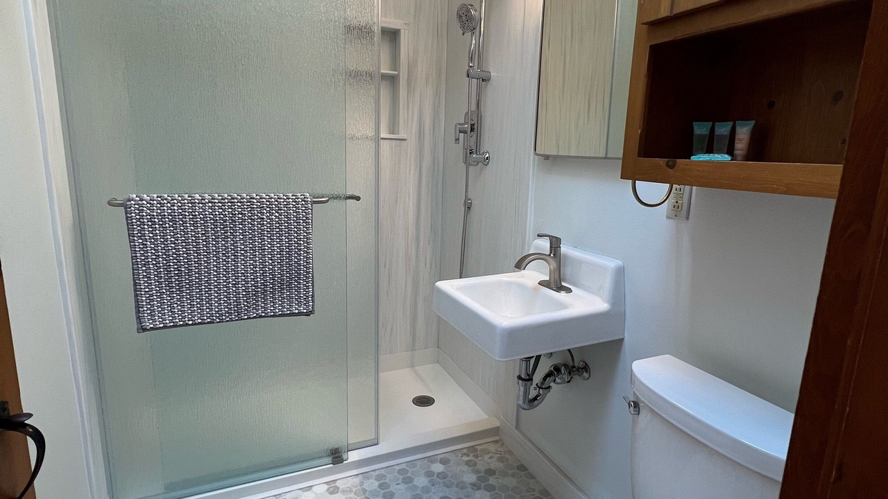 Photo of Bathroom in Sturgeon Bay
