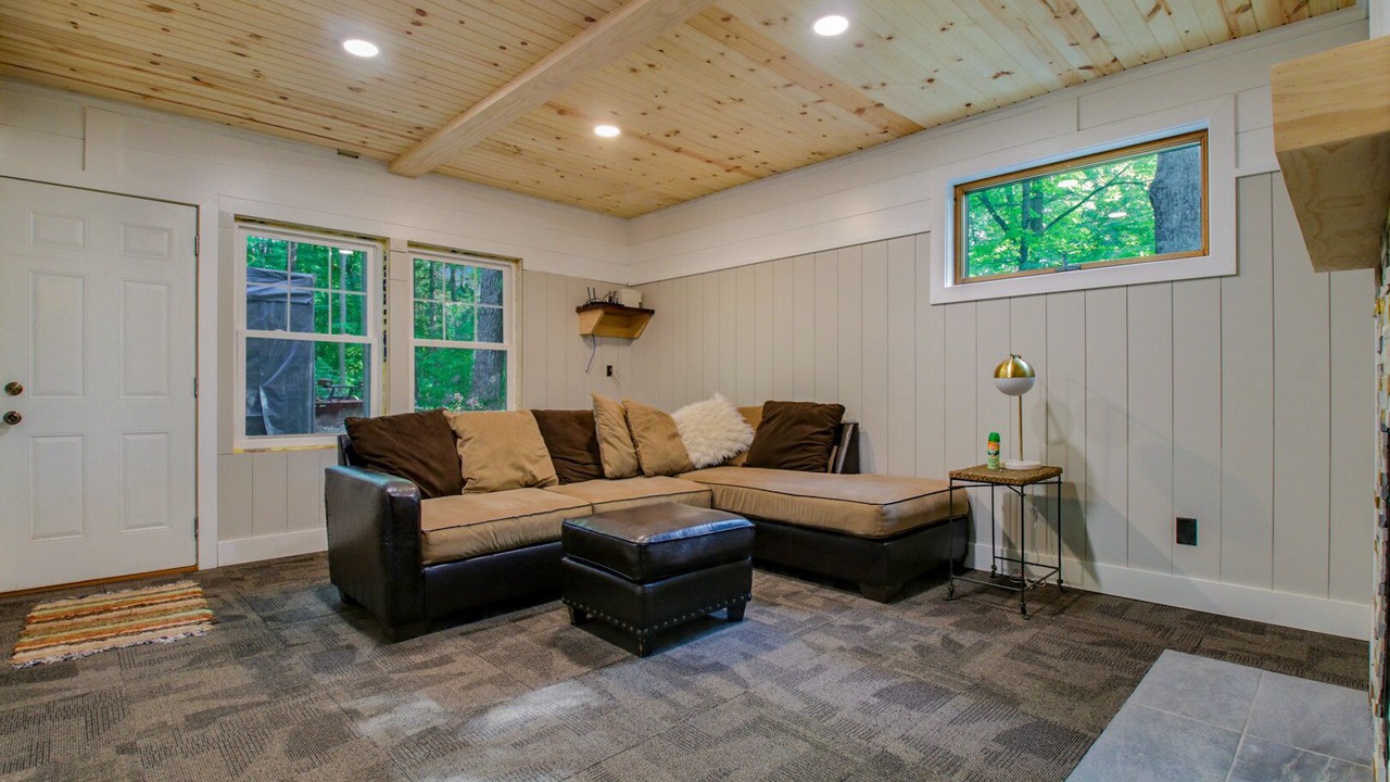 Photo of Bedroom in New Auburn