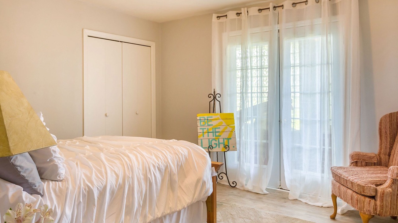 Photo of Bedroom in Maple Mount