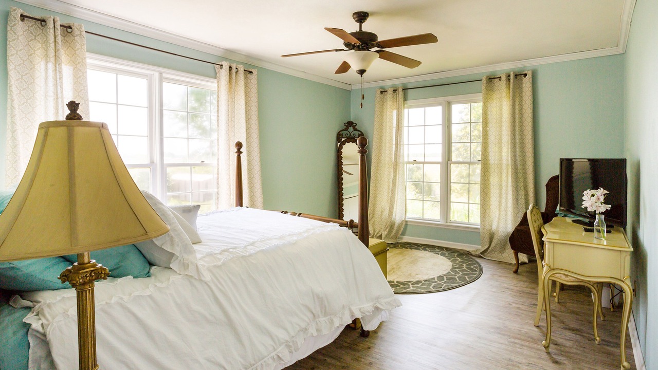 Photo of Bedroom in Maple Mount