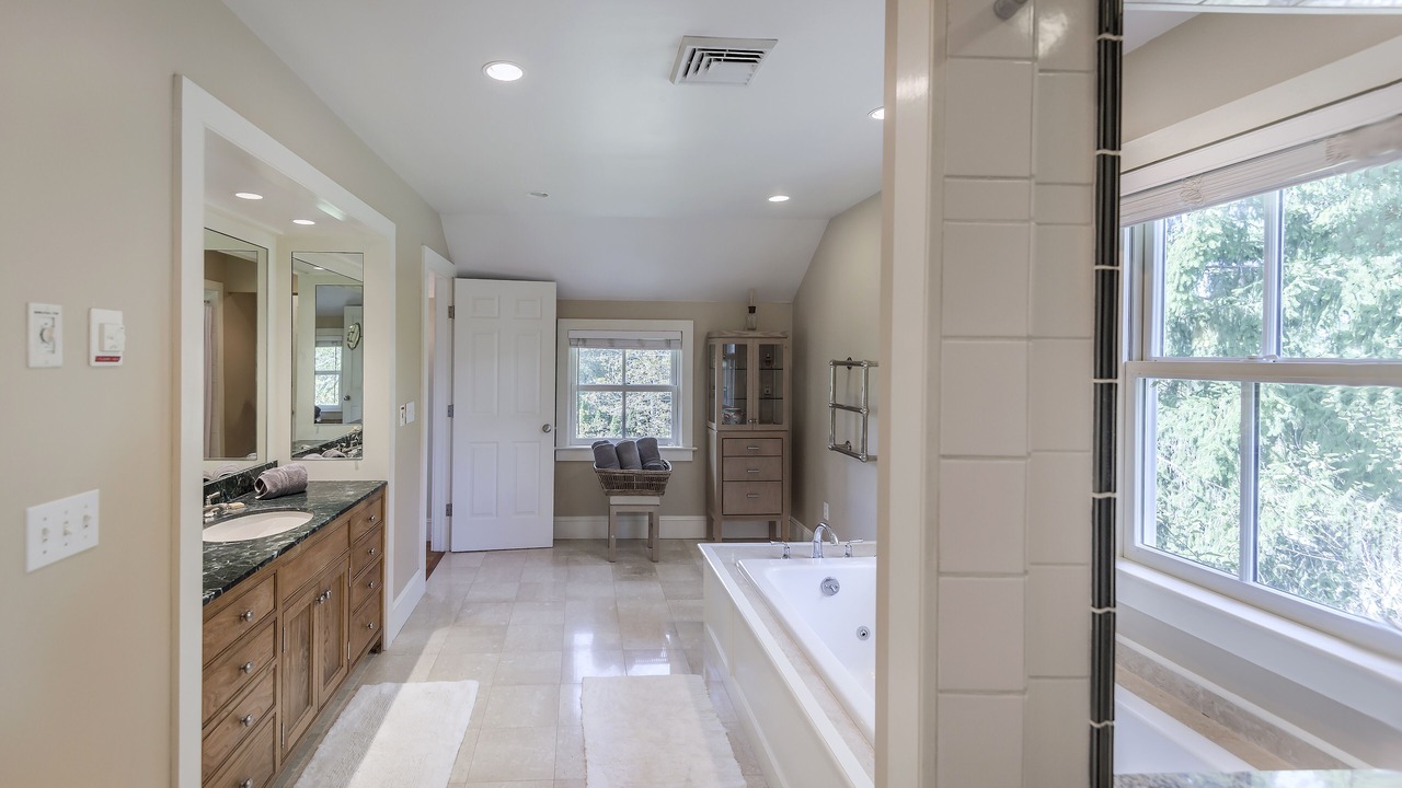 Photo of Bathroom in Redding Ridge