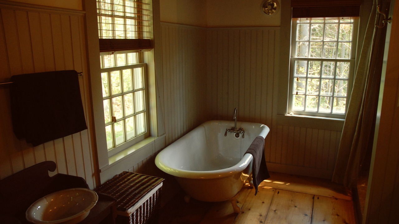 Photo of Bathroom in Warren