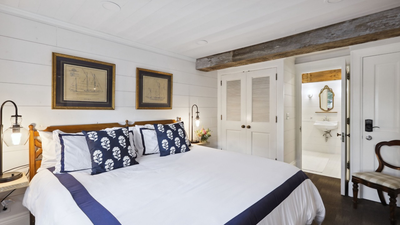 Photo of Bedroom in Wayzata