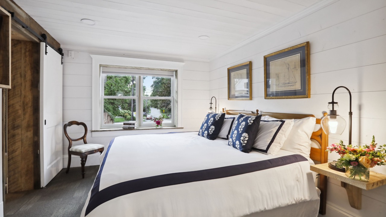 Photo of Bedroom in Wayzata