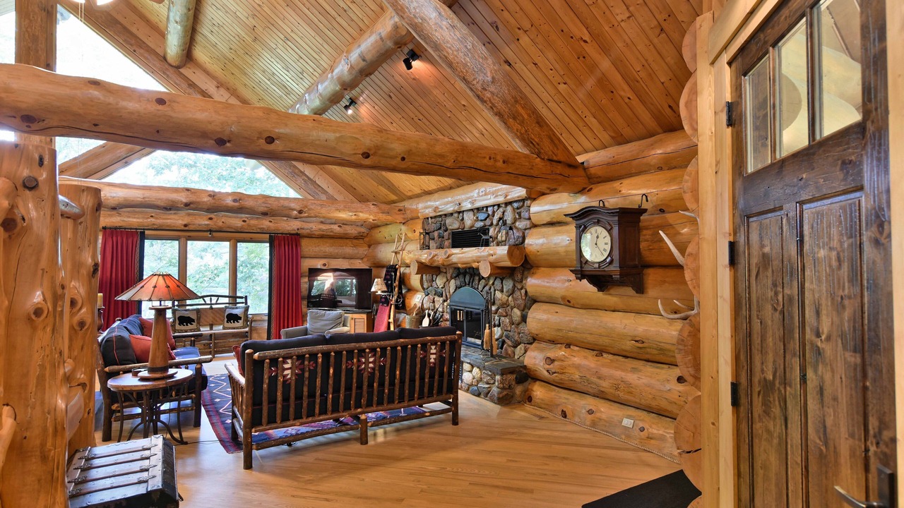 Photo of Livingroom in Clam Lake