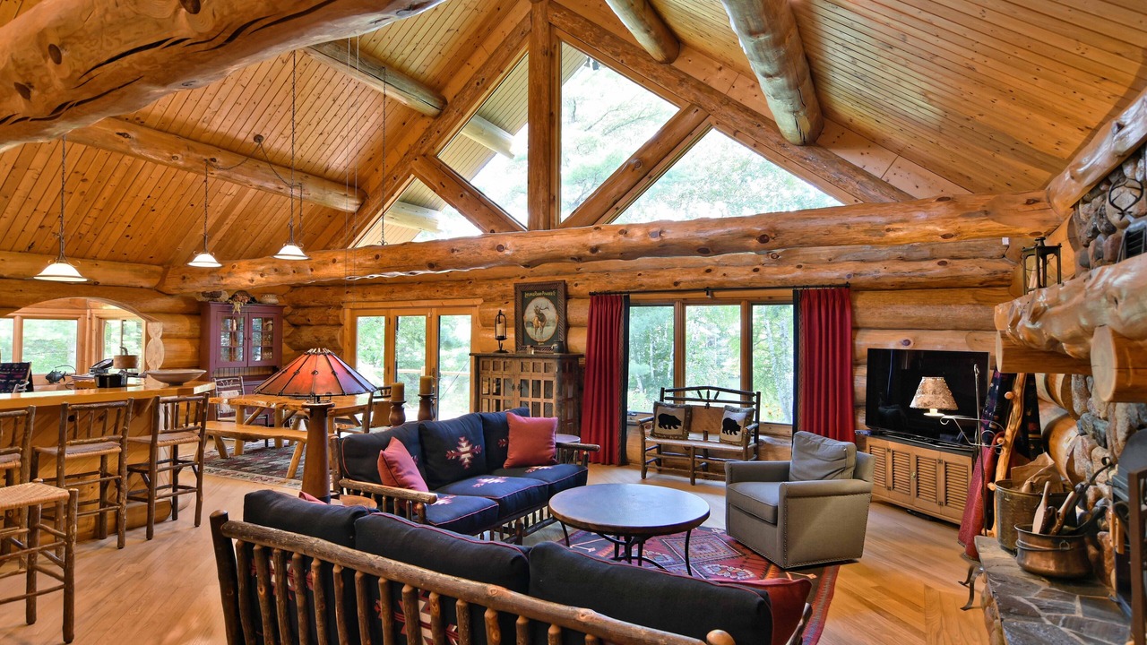 Photo of Livingroom in Clam Lake