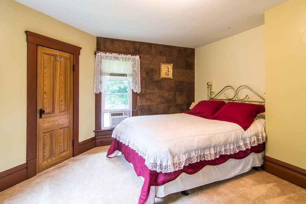Photo of Bedroom in Tallmadge