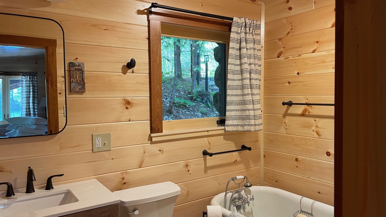 Photo of Bathroom in Star Lake