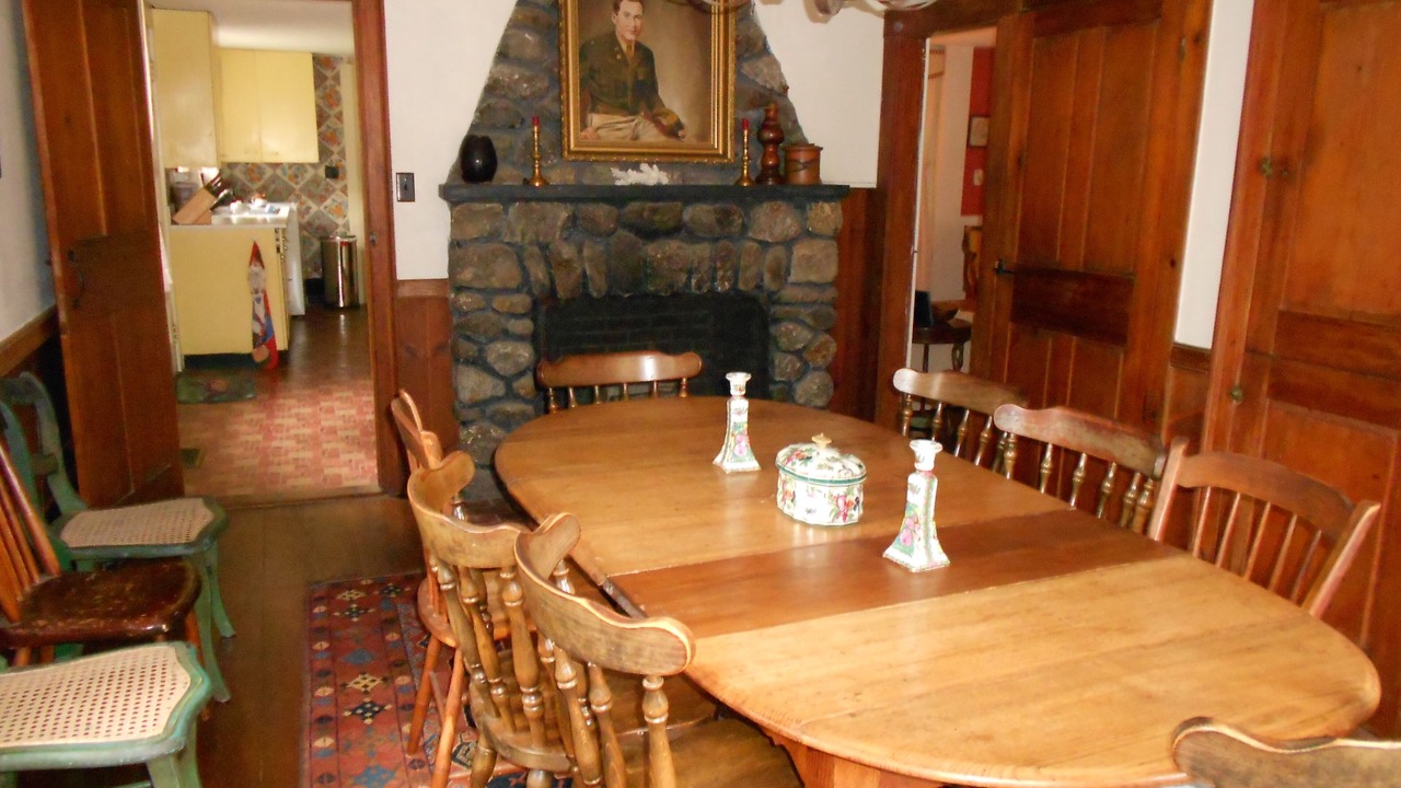 Photo of Livingroom in Greenfield