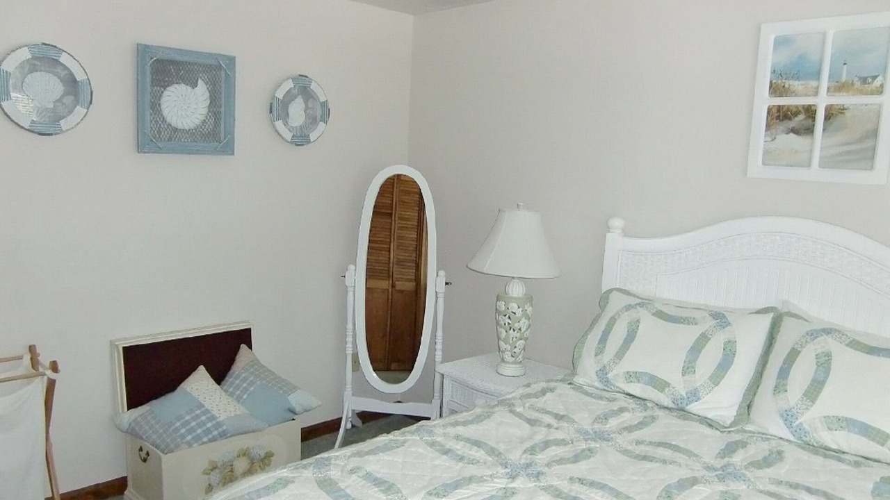 Photo of Bedroom in Winnisquam