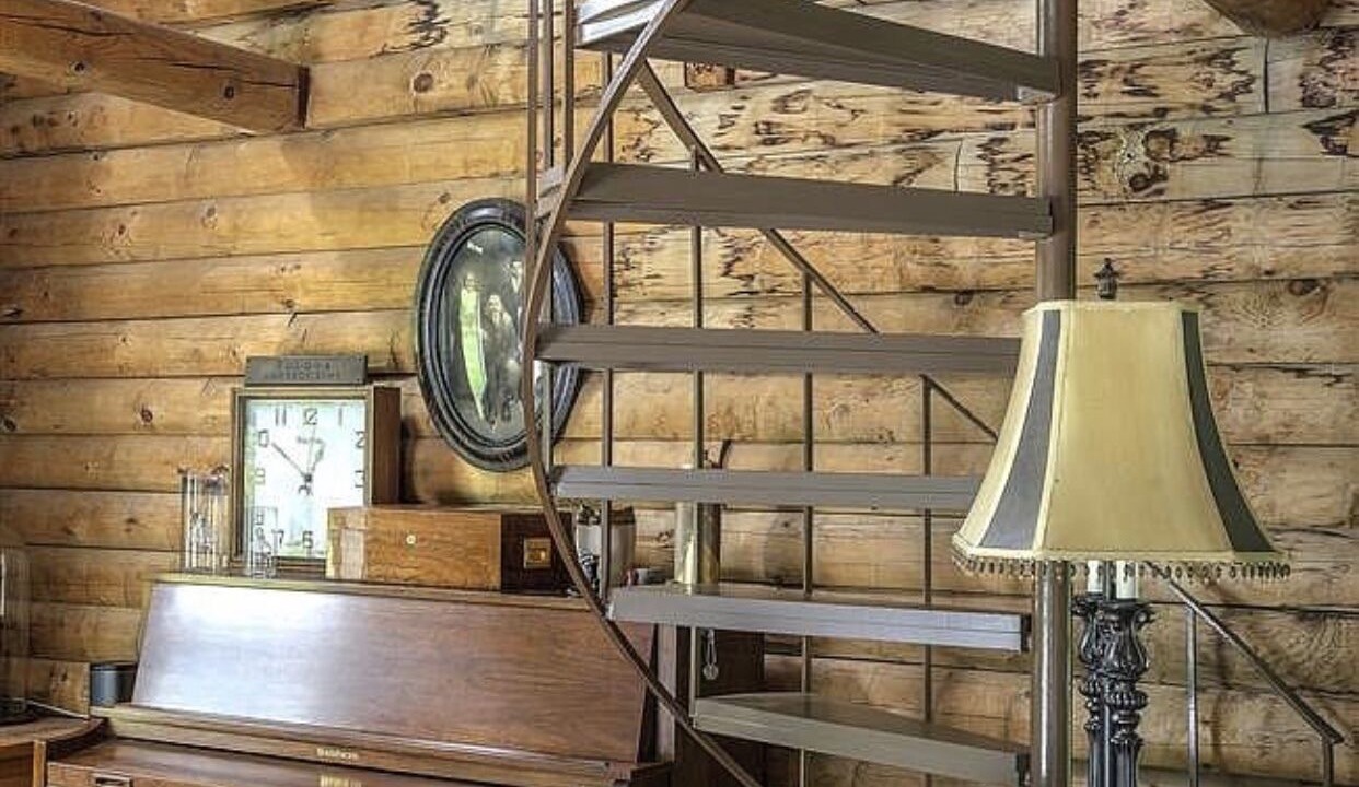 Photo of Livingroom in Bethel