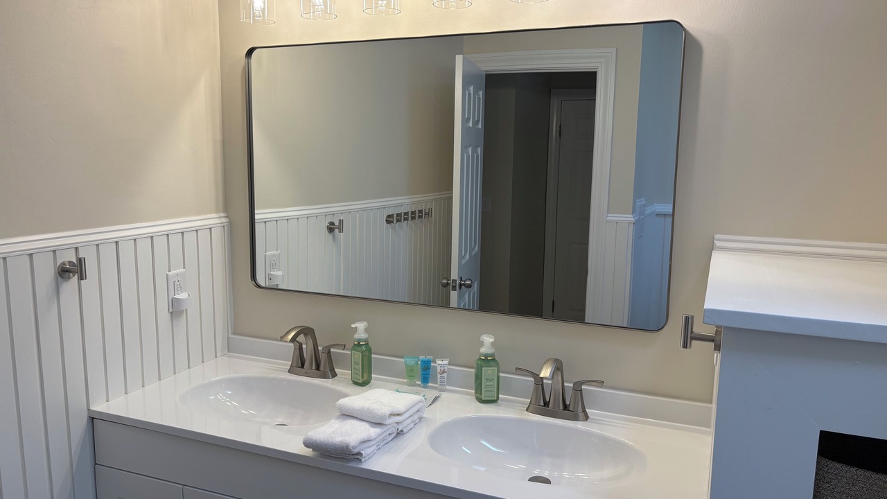 Photo of Bathroom in Union Pier