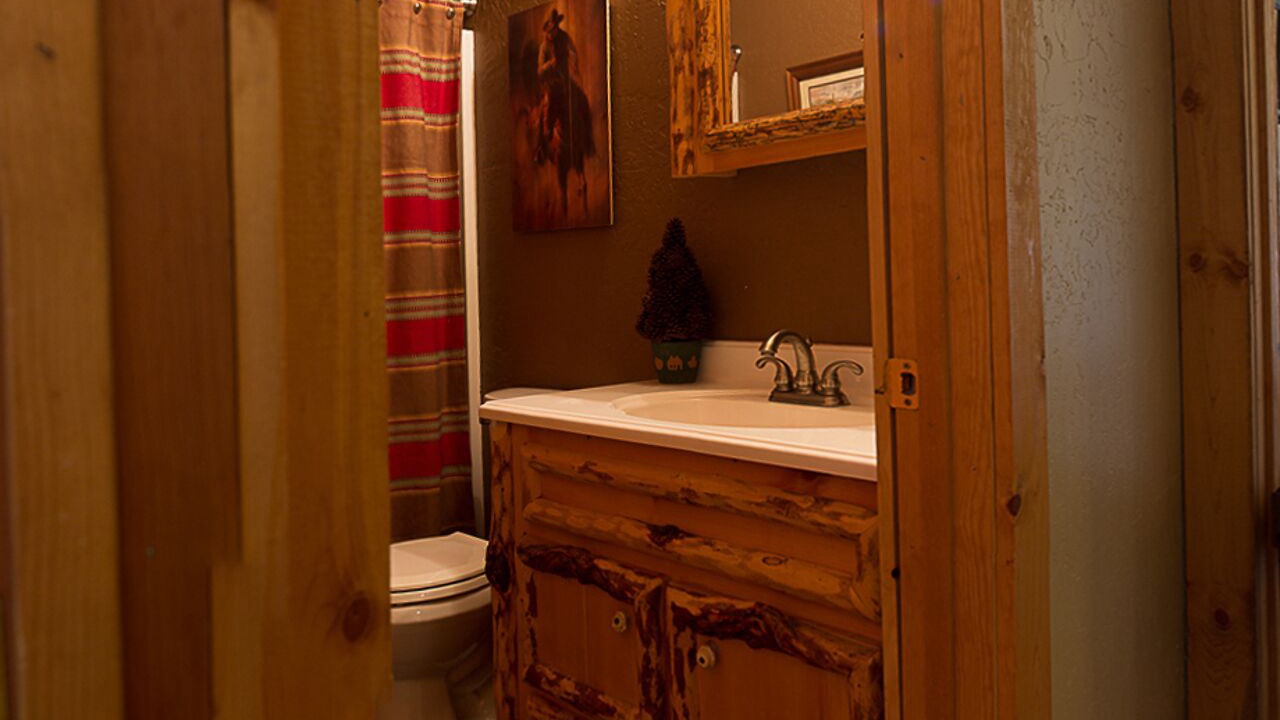 Photo of Bathroom in Eagle Nest