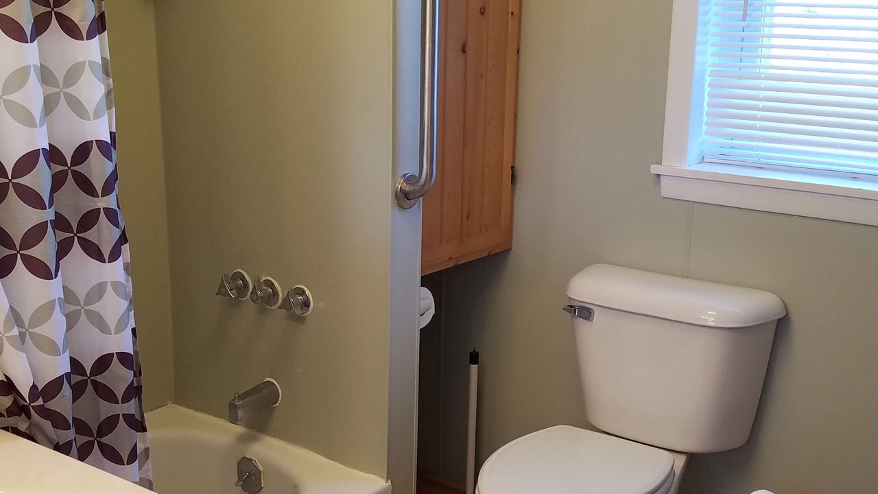 Photo of Bathroom in Hillsboro
