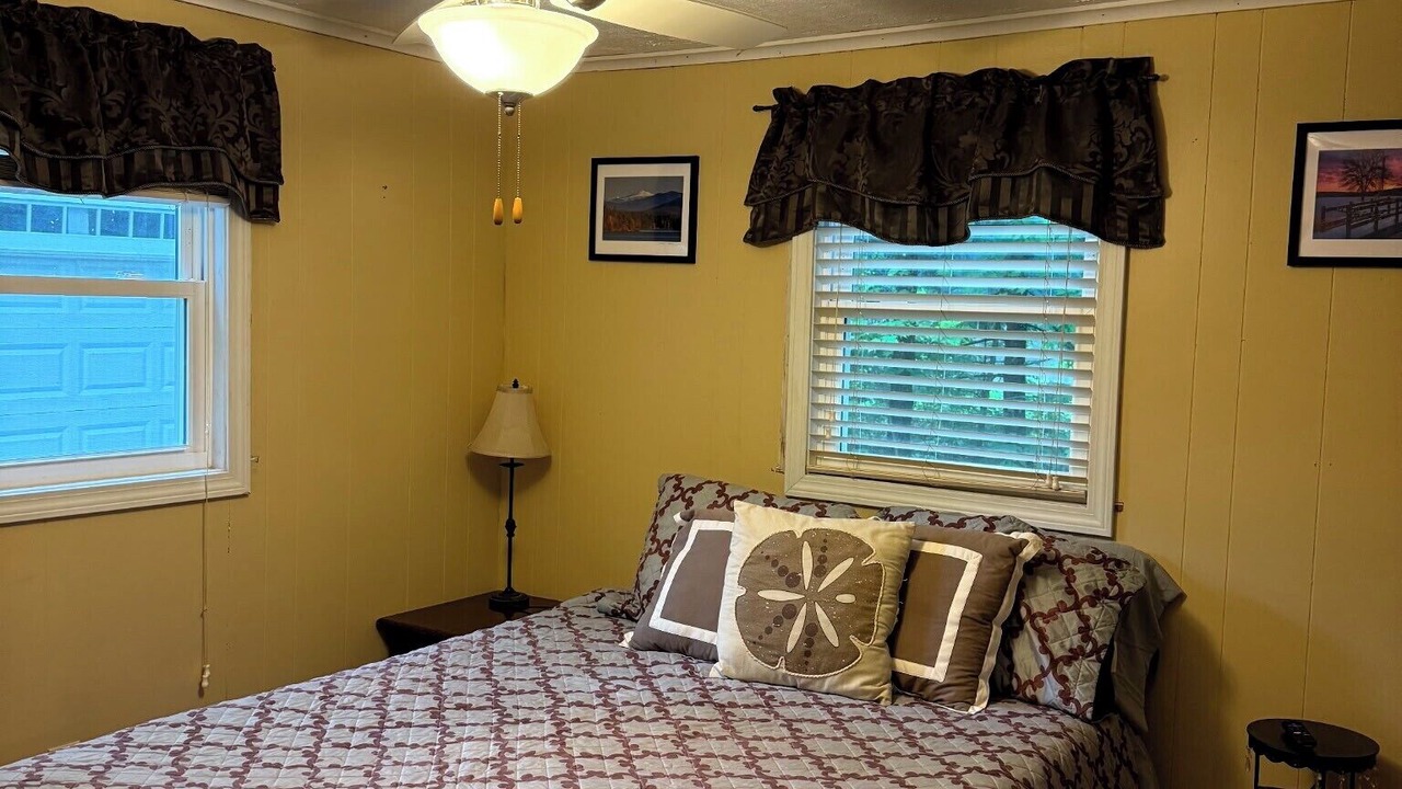 Photo of Bedroom in Moultonborough