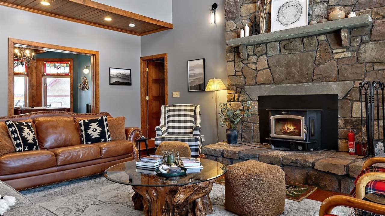 Photo of Livingroom in Essex County