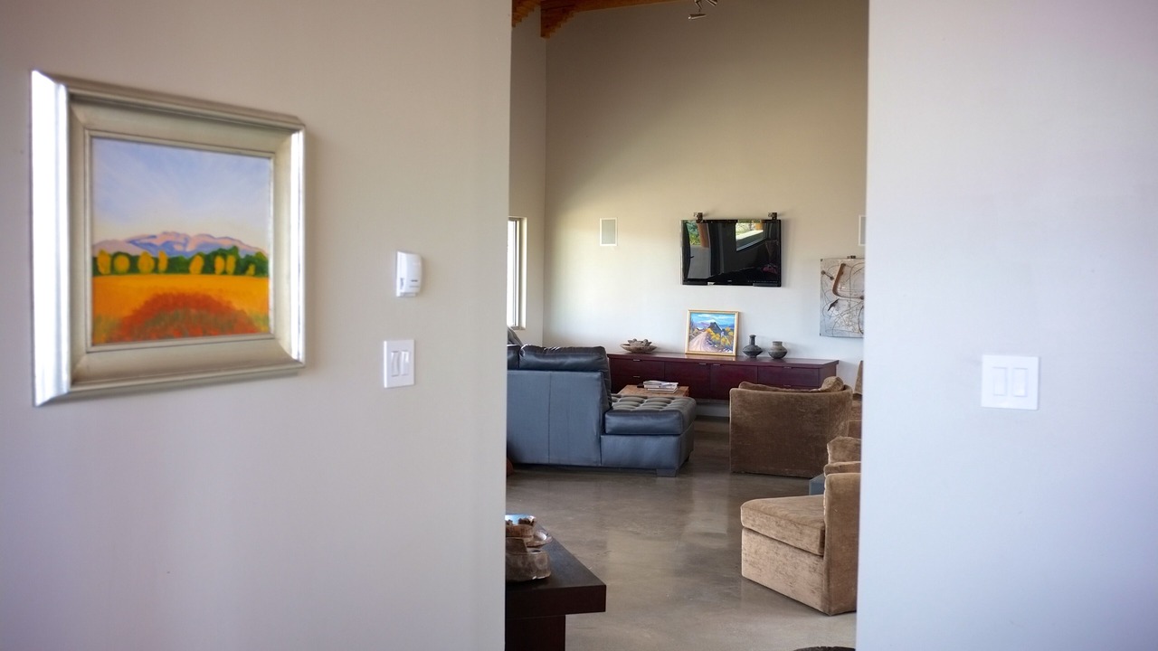 Photo of Livingroom in Ranchos De Taos