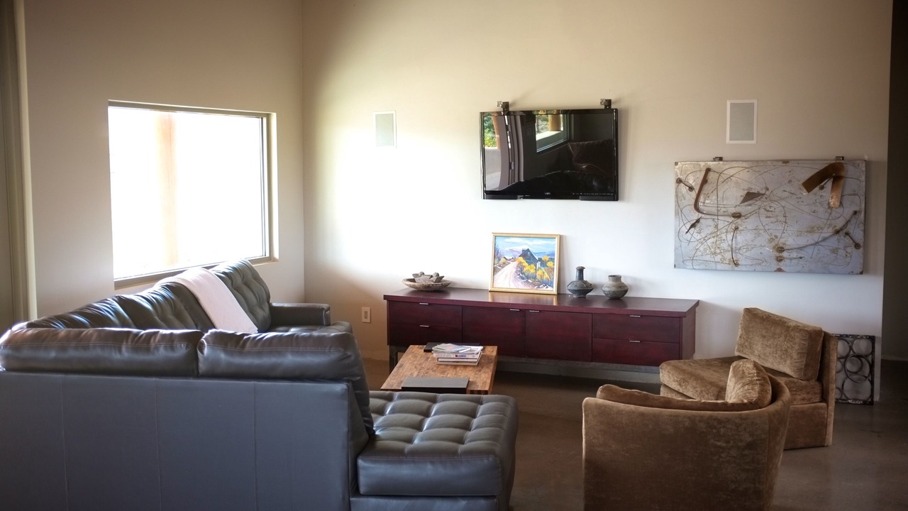 Photo of Livingroom in Ranchos De Taos