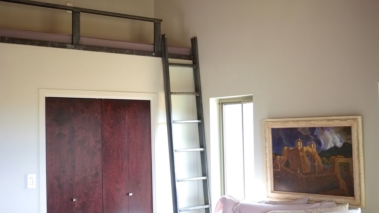 Photo of Bedroom in Ranchos De Taos