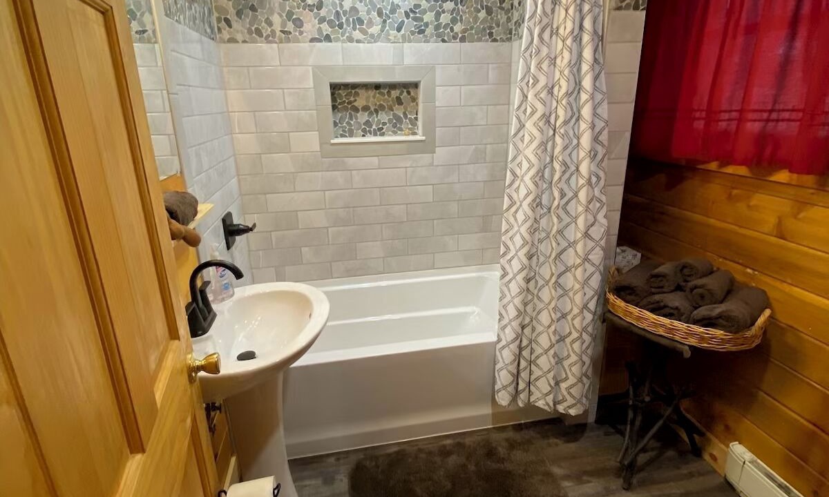 Photo of Bathroom in Jay