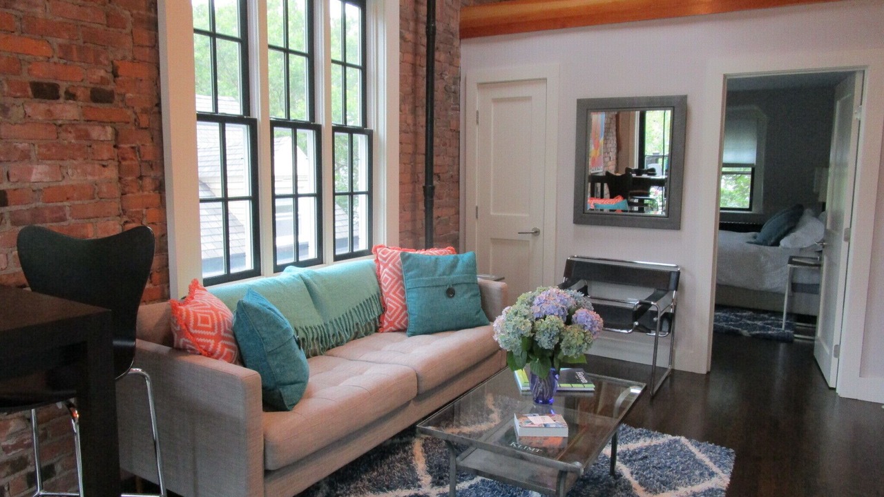Photo of Livingroom in Downtown