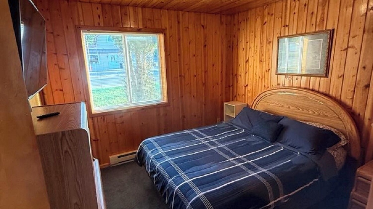 Photo of Bedroom in Curtis