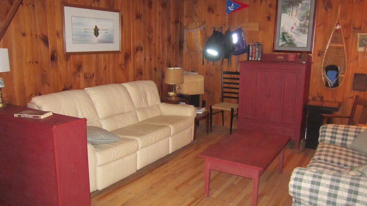 Photo of Livingroom in Town of Clifton