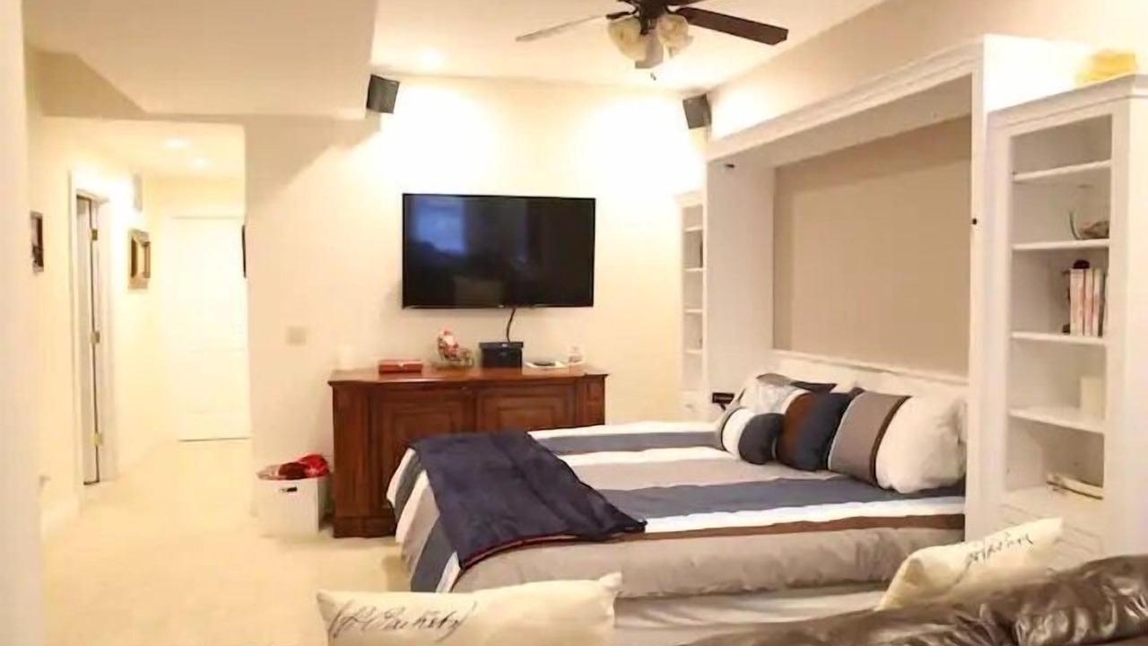 Photo of Bedroom in Stowe Village Historic District