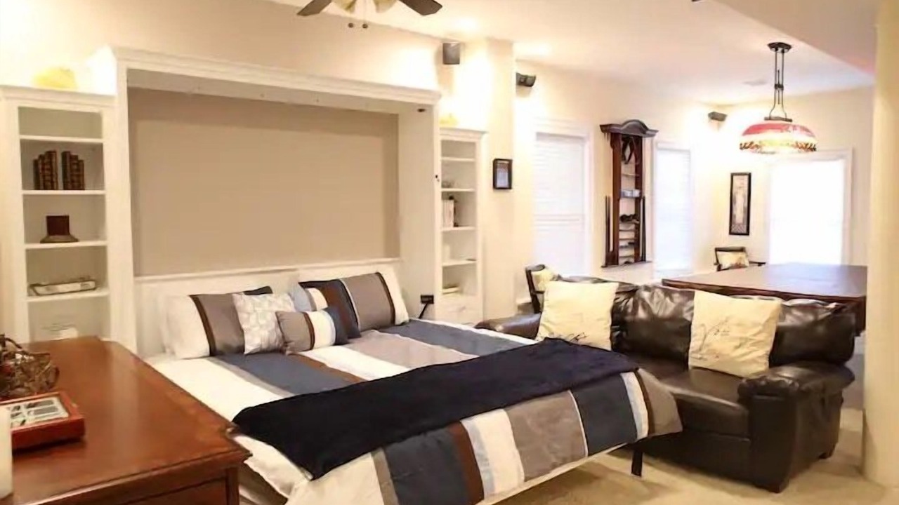 Photo of Bedroom in Stowe Village Historic District