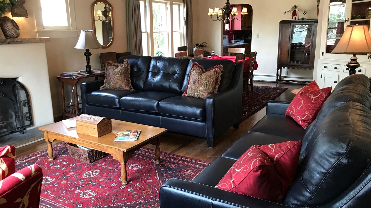 Photo of Livingroom in South Capitol