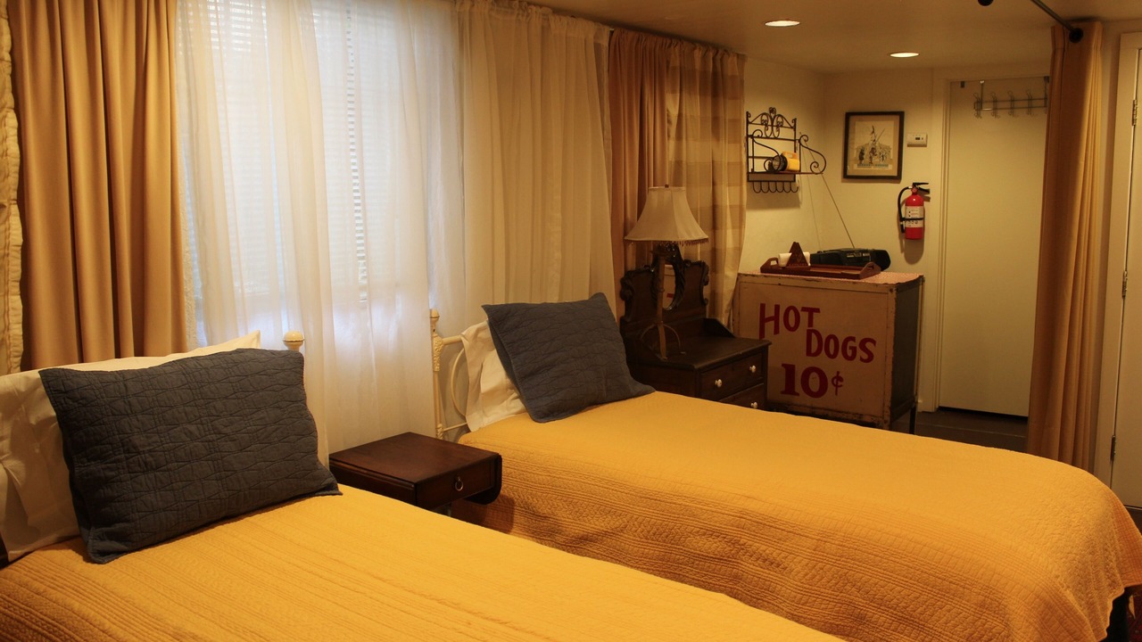 Photo of Bedroom in South Capitol