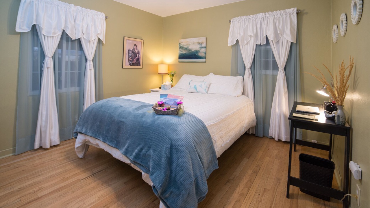 Photo of Bedroom in Nob Hill
