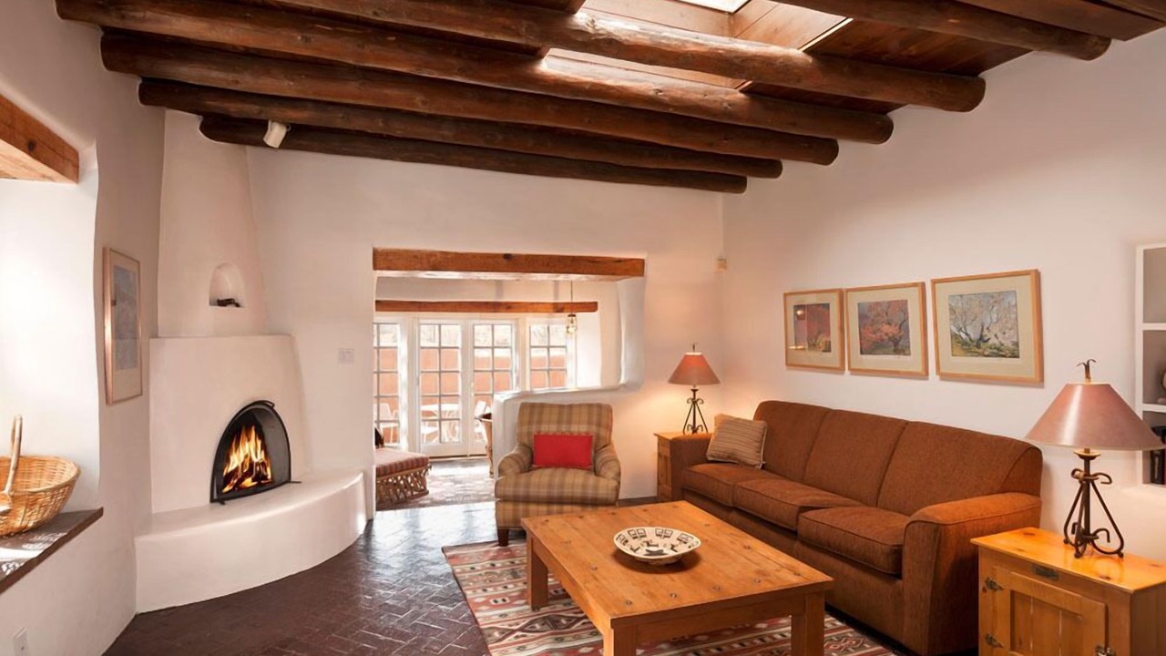 Photo of Livingroom in Historic Eastside