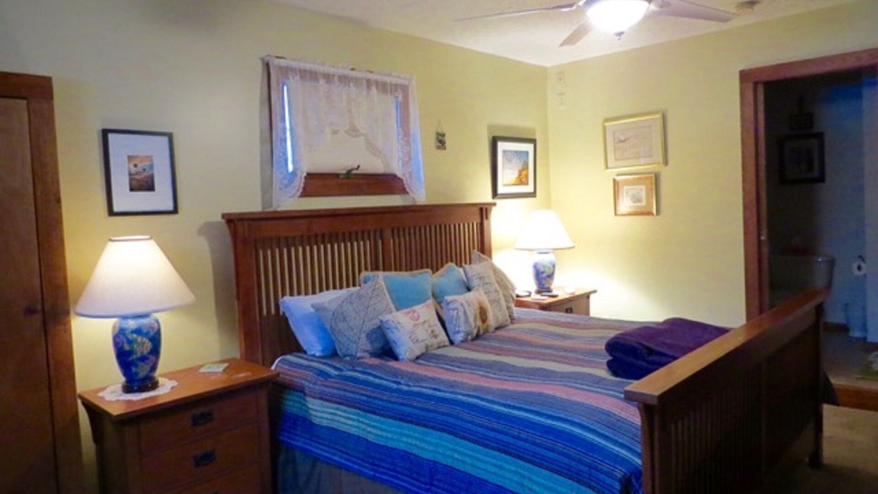 Photo of Bedroom in Oswego