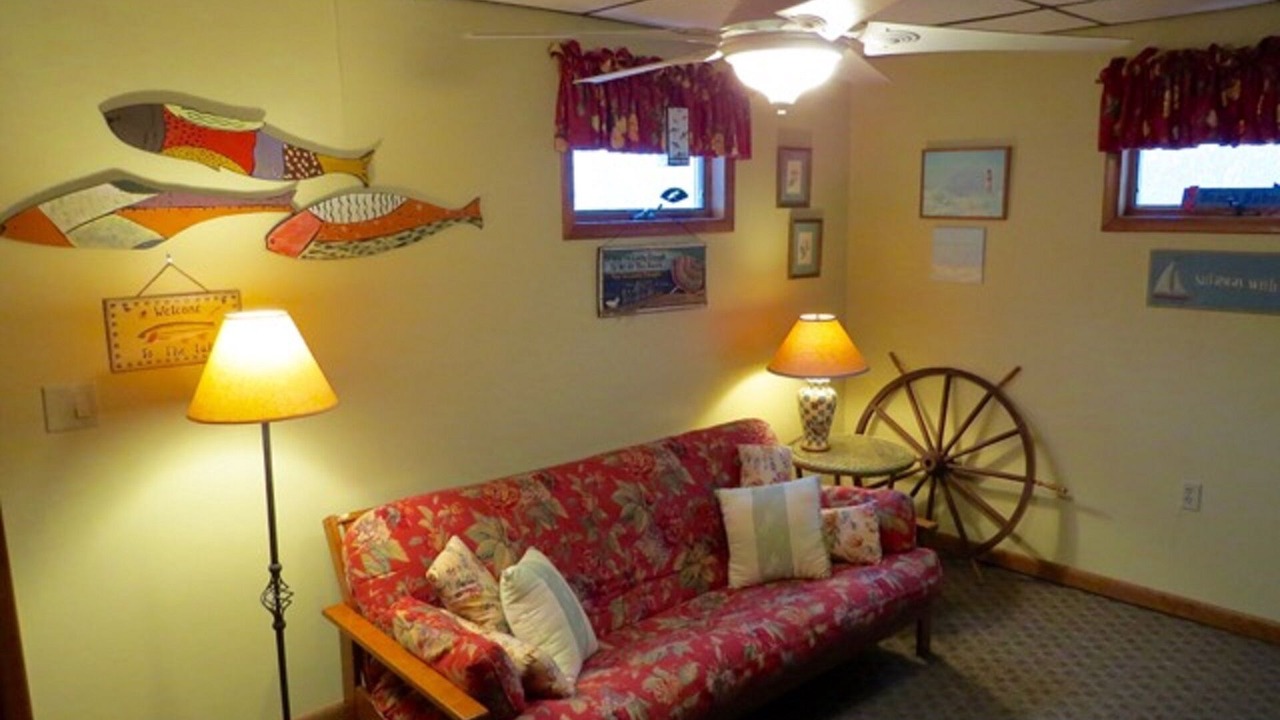 Photo of Livingroom in Oswego