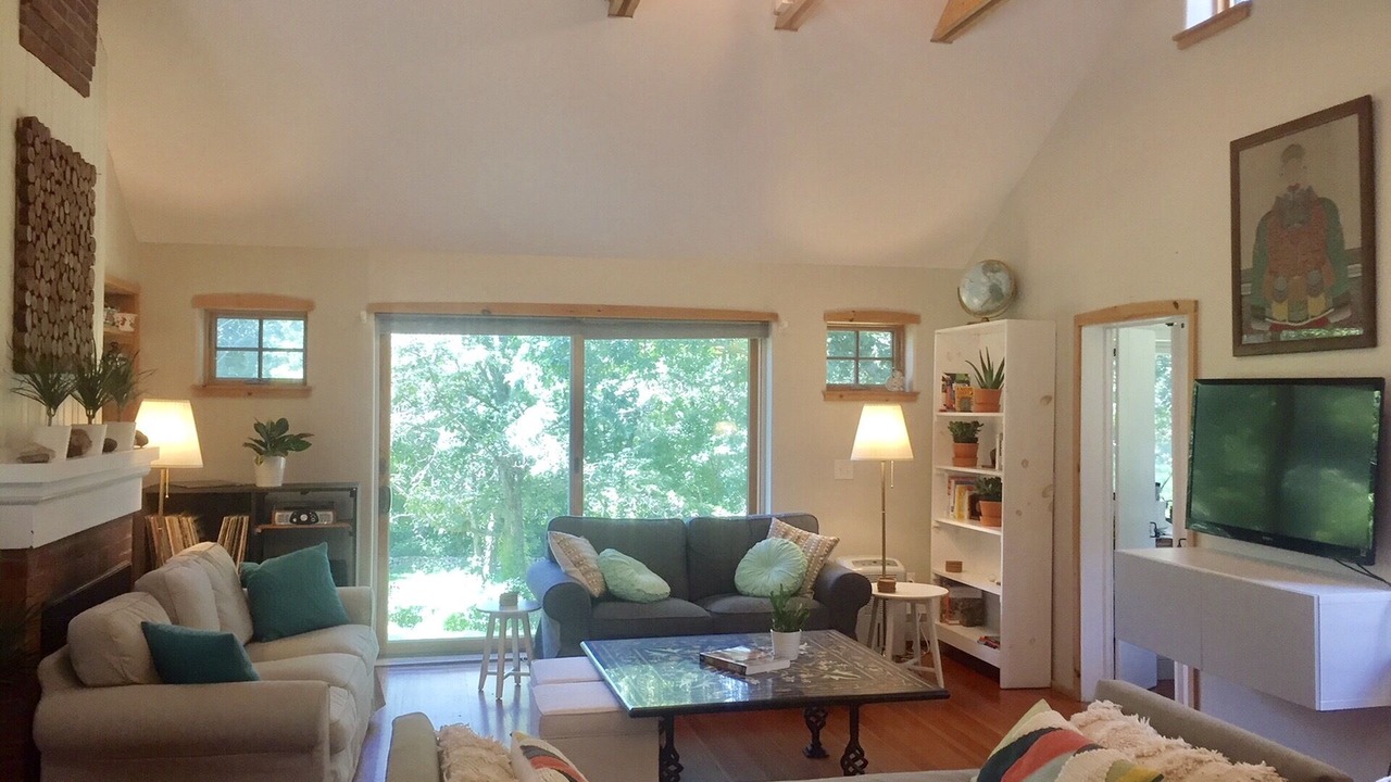 Photo of Livingroom in Adamsville