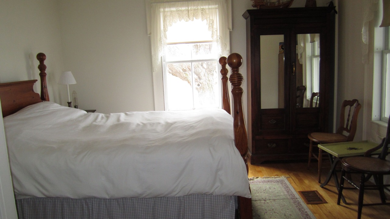 Photo of Bedroom in Alburg