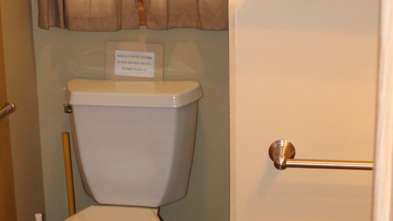 Photo of Bathroom in Bay Lake