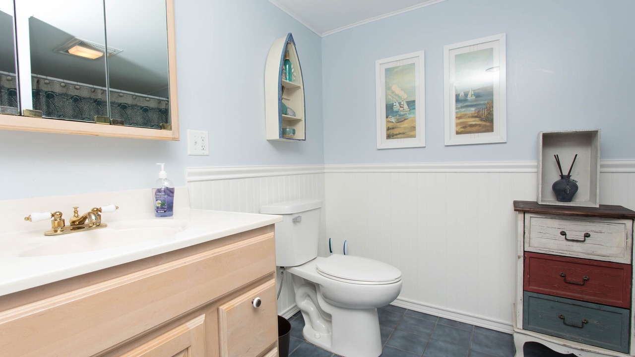 Photo of Bathroom in Gordon